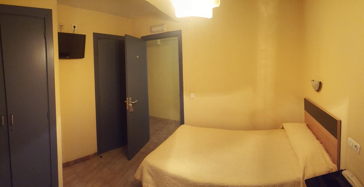 Hostal Guzman El Bueno By Gaiarooms เลออน ภายนอก รูปภาพ